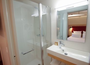 Salle de bain - chambre easy - hotel montaigne sarlat